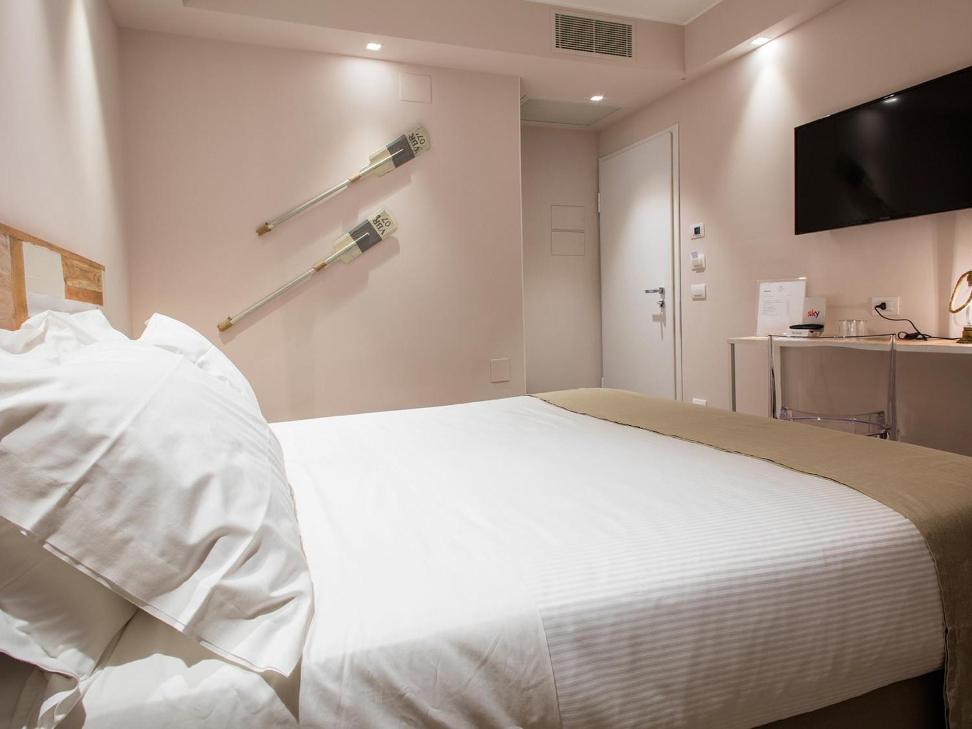 Manè Boutique Hotel Roseto Degli Abruzzi Chambre photo